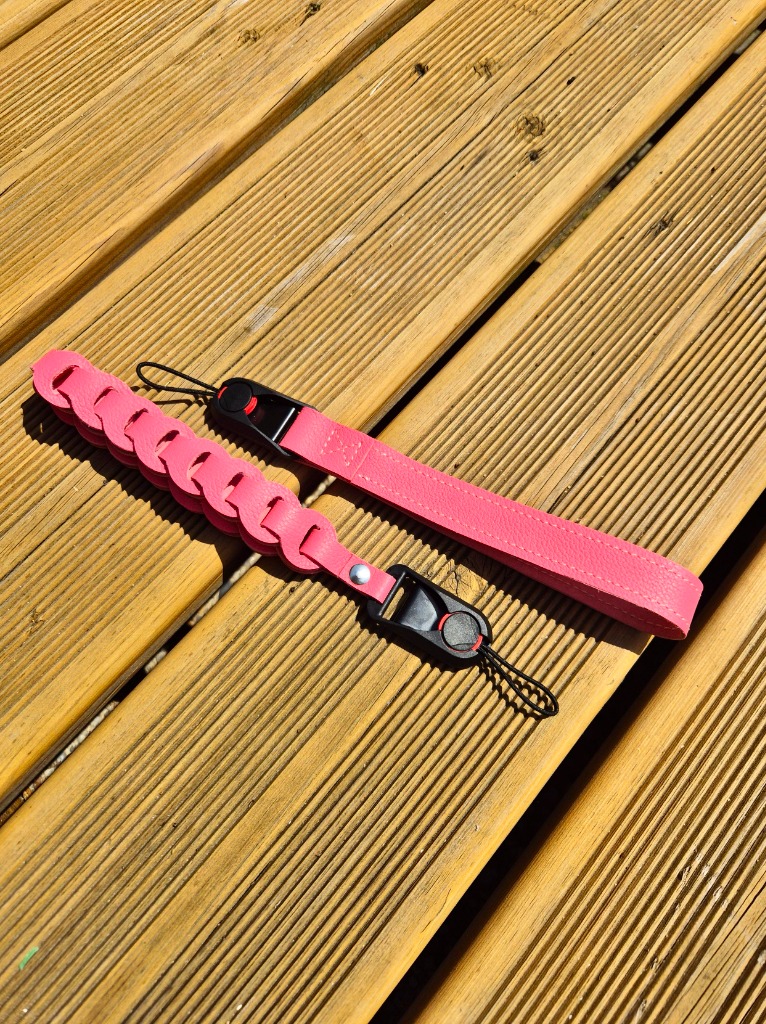 Dragonne de téléphone en cuir rose